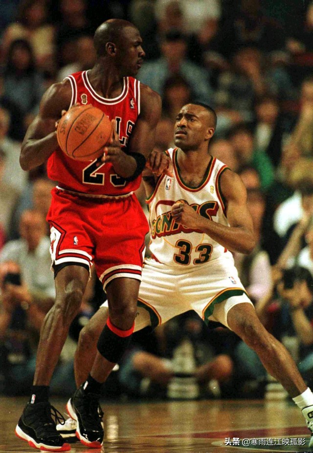 92年的梦一队和08年梦八队,你认为哪一届最强?