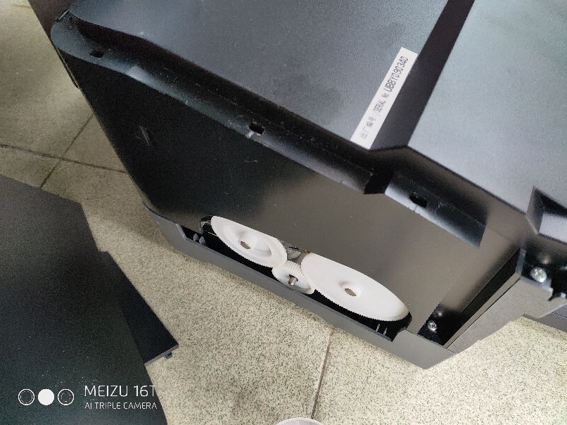 爱普生l1300进纸一点就显示卡纸,爱普生l1300打印歪斜卡纸