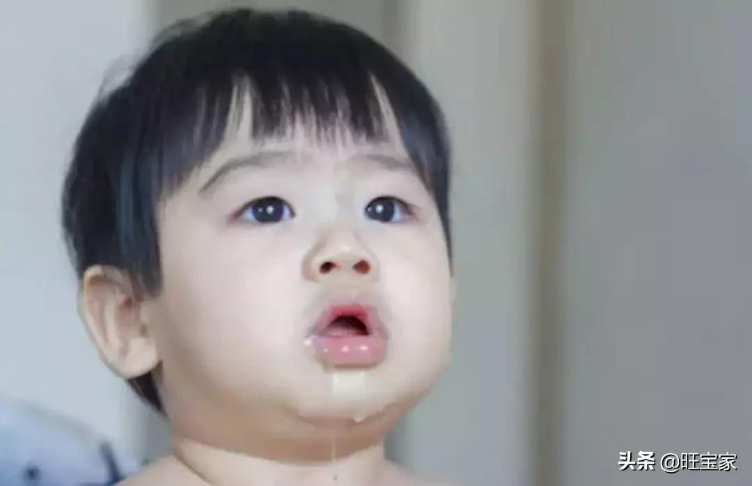宝宝一直流口水是因为什么原因,宝宝经常流口水原因其实是这样的
