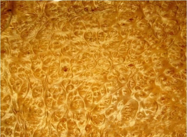 金丝楠木家具好还是乌金木家具好,金丝楠木家具适合放在卧室内吗