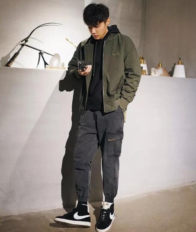 偏瘦的男生夏天怎么穿起来有质感,偏瘦男生夏天怎么穿最好看