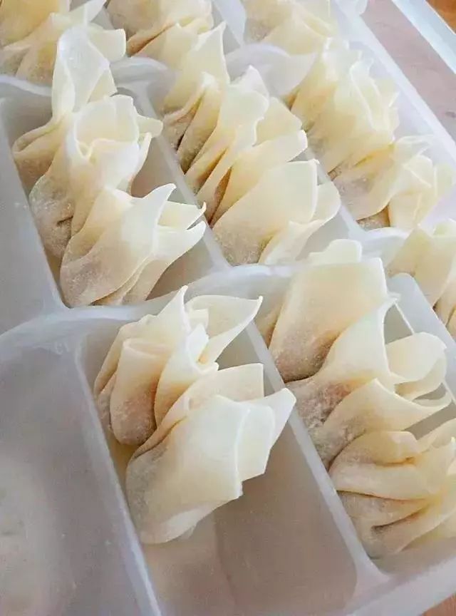 馄饨怎么包一秒一个,馄饨怎么包100种方法