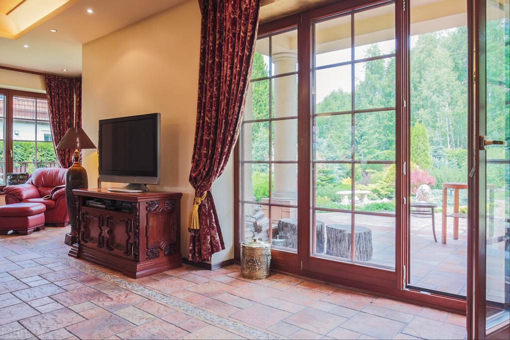 暖气片摸着热屋里不暖和,暖气片摸着烫手可屋里却不暖和