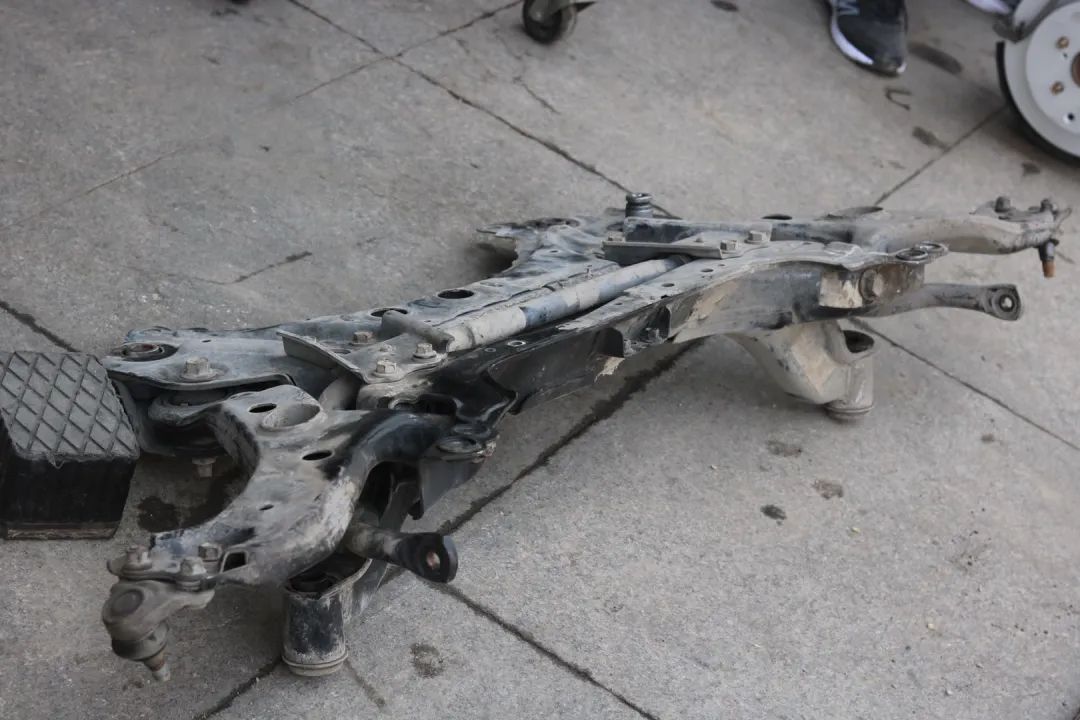 丰田埃尔法底盘全面升级,丰田埃尔法改装的巅峰之作