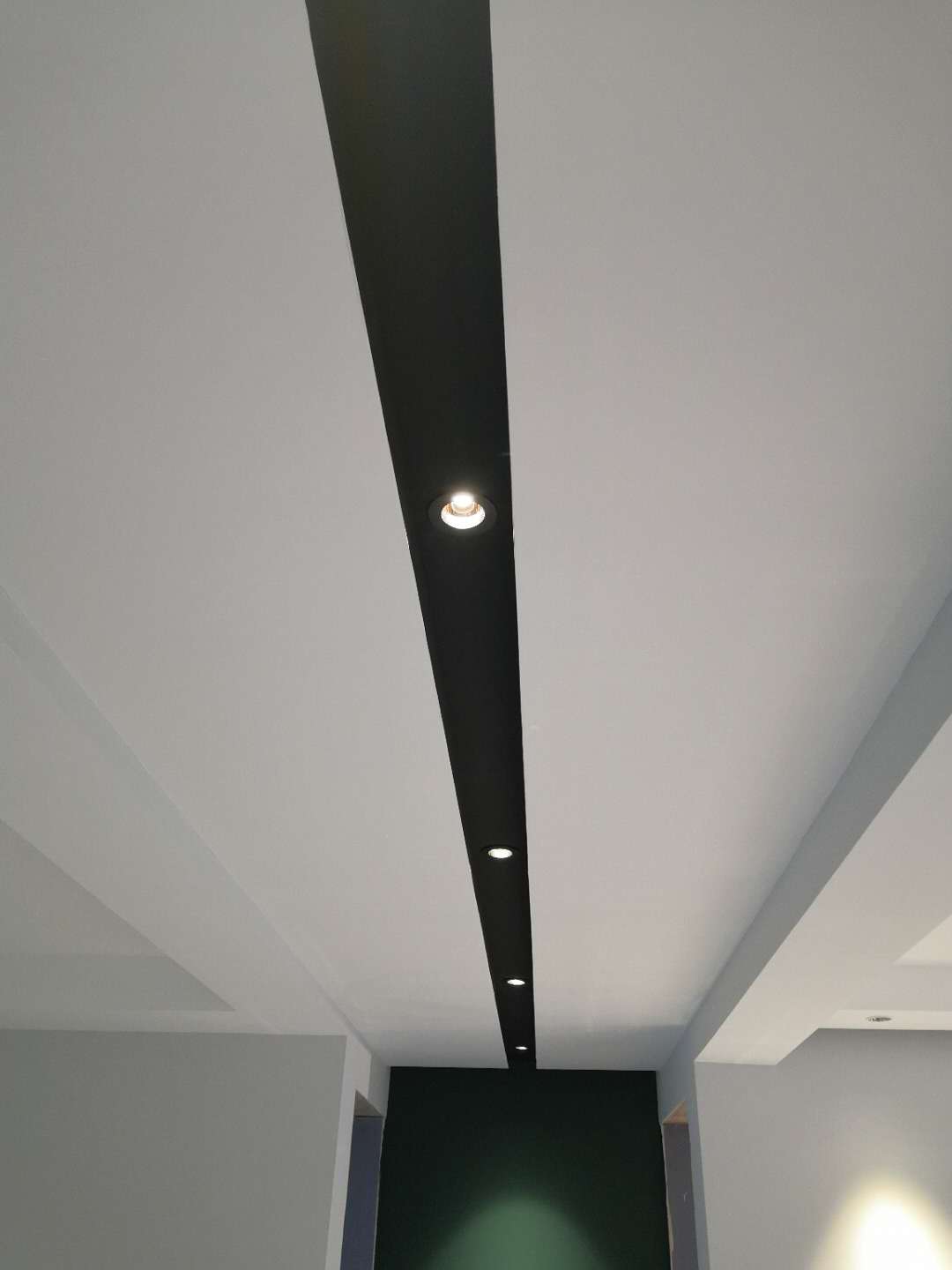 家里射灯选什么颜色灯光,无主灯射灯太刺眼