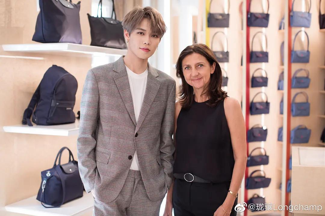 鏋楀溅淇妉ongchamp鐝戦涓婃捣,鏋楀溅淇妉ongchamp鍖呭寘