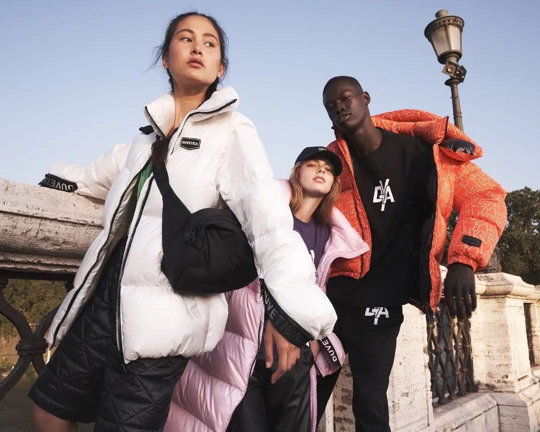 入冬四件套我不配文案,入冬四件套没有棉衣来的实在