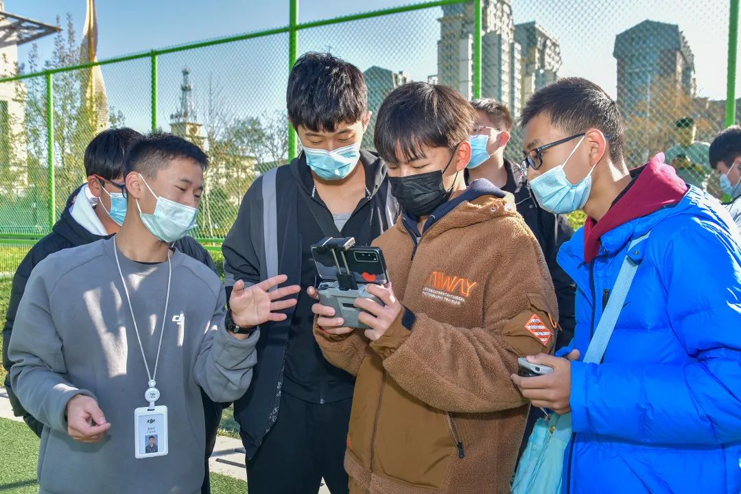 “疆”遇良才!滨城泰达校企合作,科技助力学生“飞天”梦