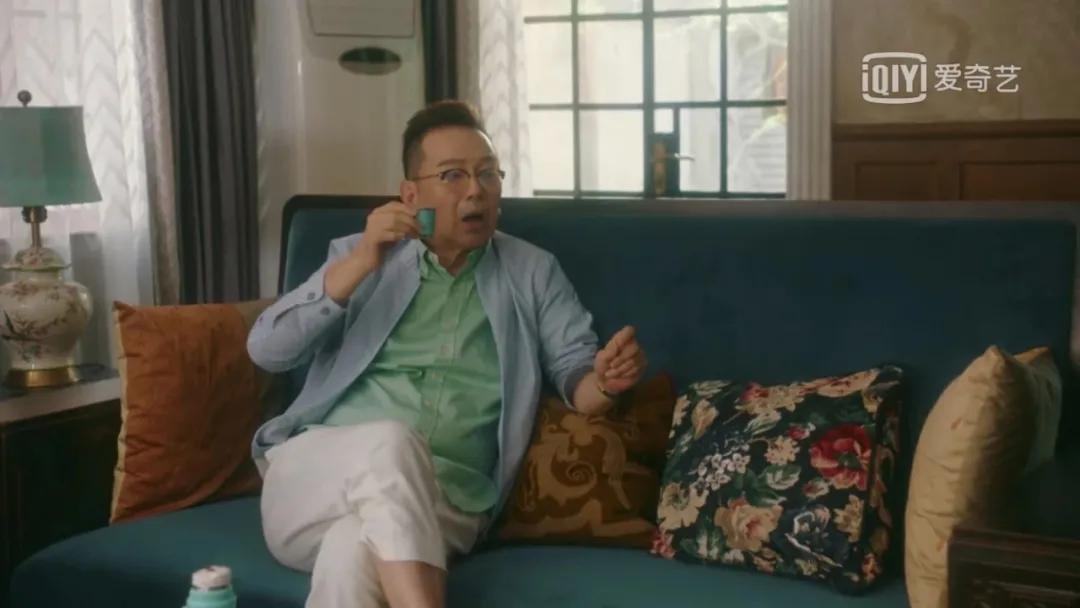 怎么拯救丑死的红木地板,翻新红木地板最简单的方法