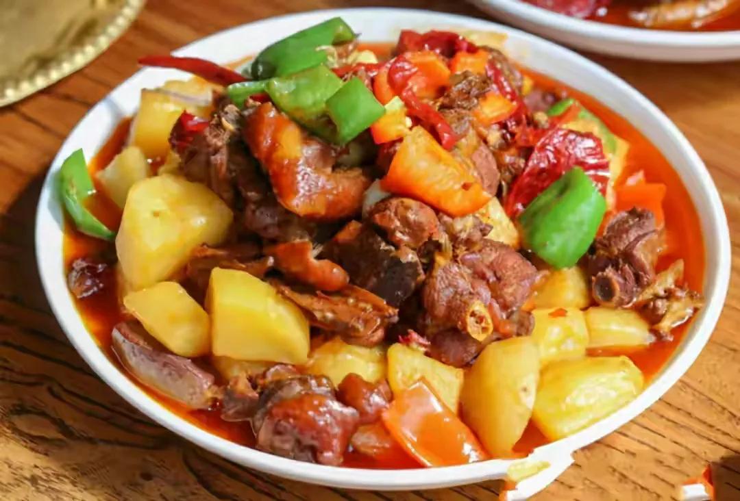 炖鸡肉怎么炖不柴不老窍门,家常炖鸡肉不柴不腥的方法