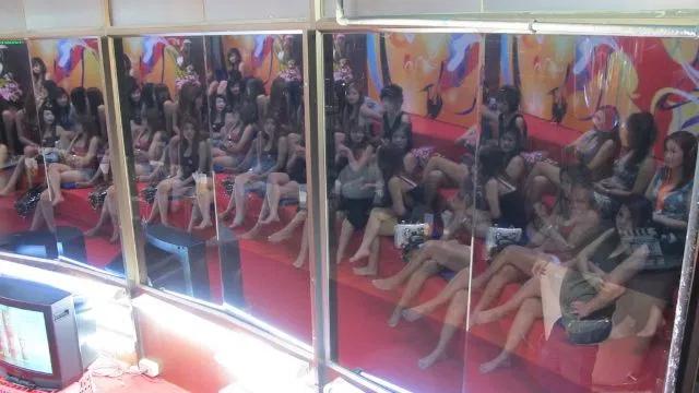 8元出*身卖**体，一天接40客人…纪录片揭底层*女妓***身卖**血泪