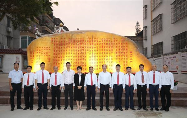 知名辞赋家张艳丽为百年名校廉江中学作赋