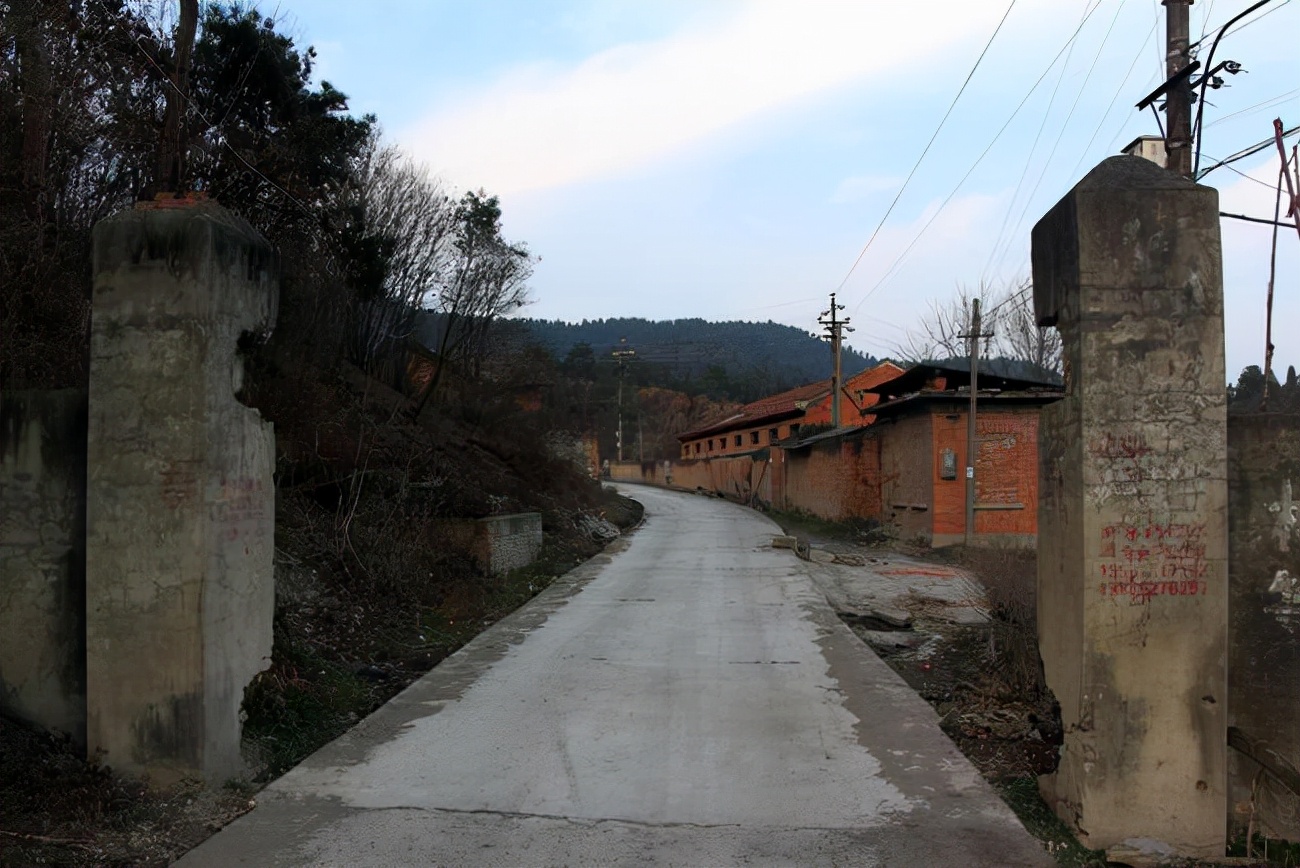 南阳三线兵工厂中南厂的现状,河南南阳三线军工厂最新视频