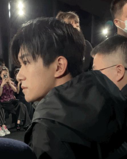 emporioarmani和阿玛尼的区别,emporioarmani短袖白加黑双拼色