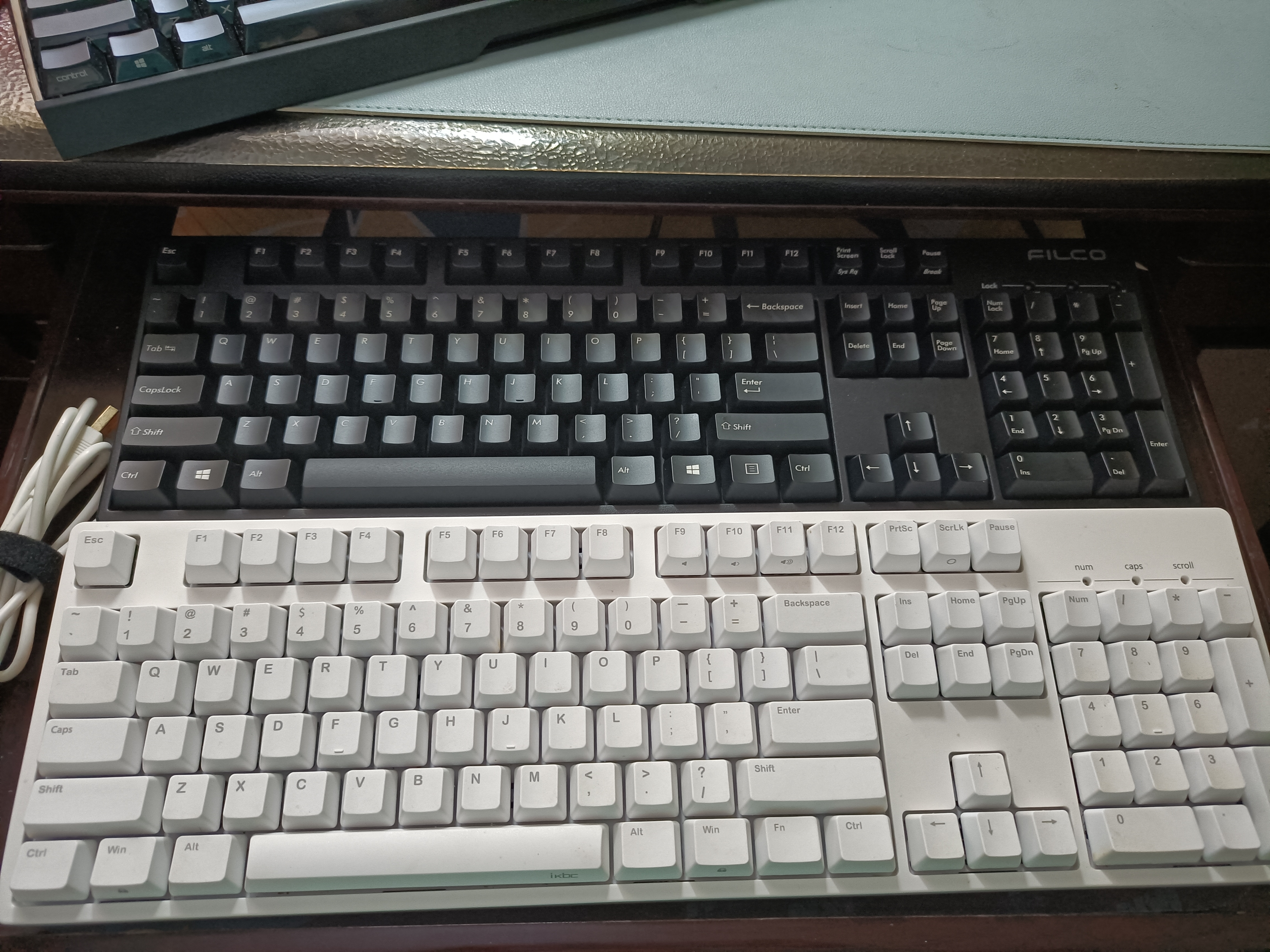 机械键盘樱桃轴与普通轴的区别,入坑机械键盘哪种轴好