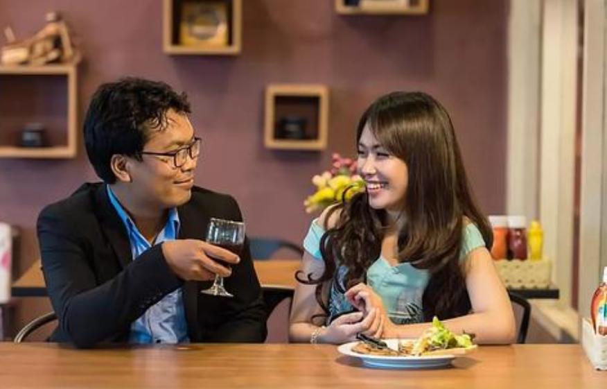 乔布斯一句话挖走百事可乐总裁,乔布斯当年挖百事可乐说的一段话