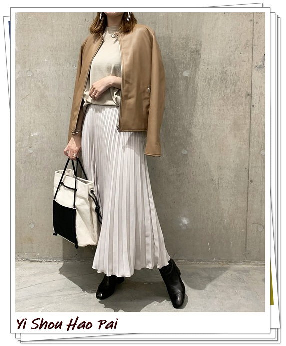 机车风格的皮夹克怎么搭配减龄,驼色皮夹克搭配什么颜色裙子好看