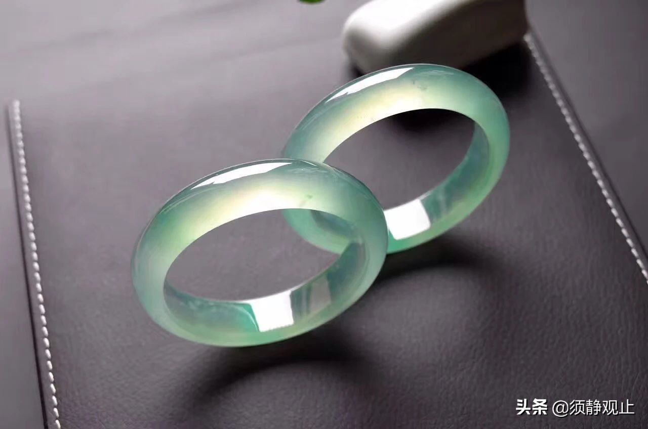 碧玉手镯圆条好看还是扁条好看,圆条手镯和扁条手镯哪个好看