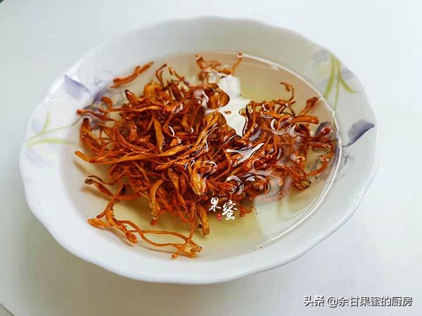 热乎乎的一碗酸辣米粉汤,好吃米粉汤