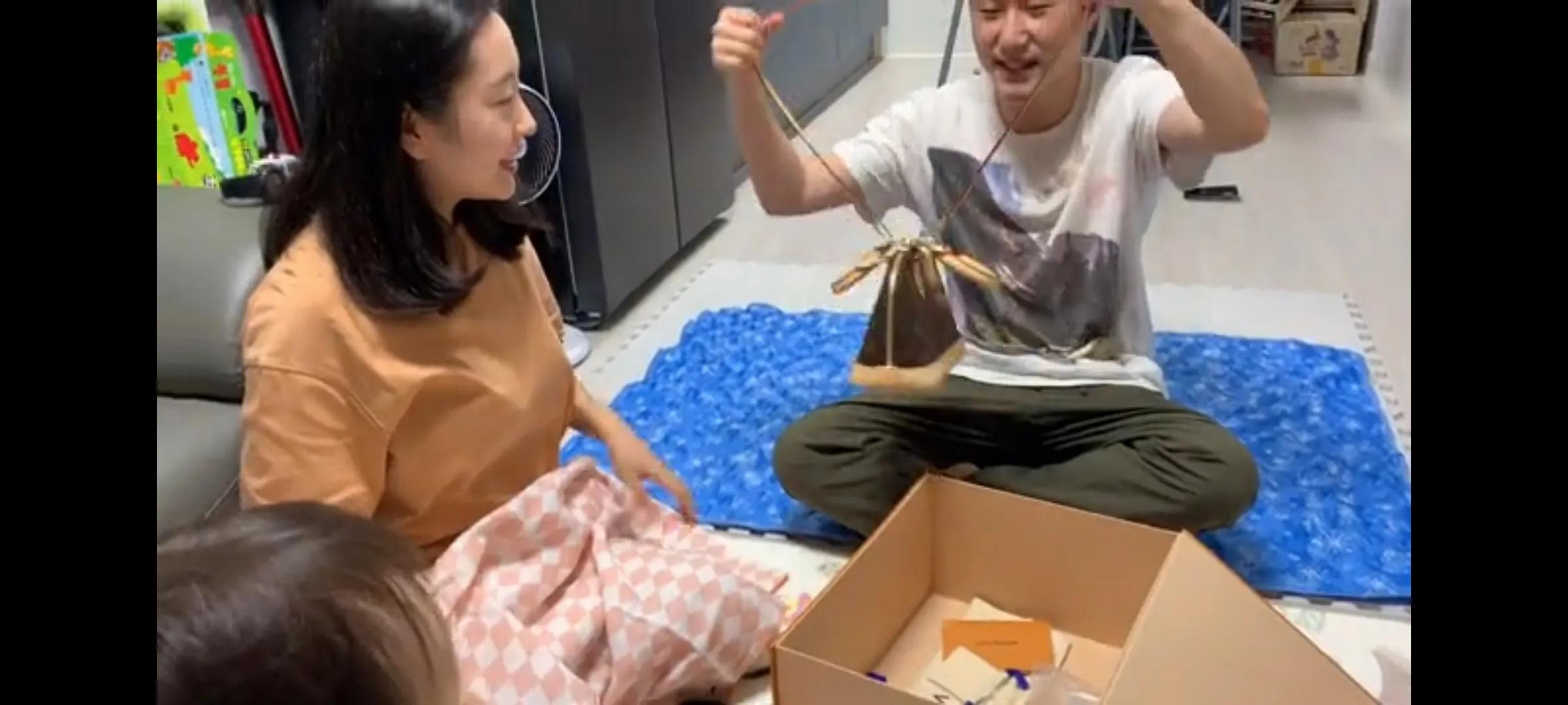 韩国媳妇由美和小雪的视频,韩国媳妇由美和小雪