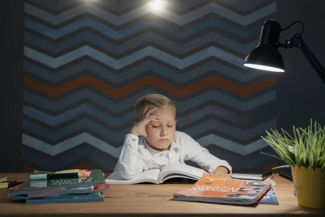 如何促进多动症孩子的学习,多动症孩子怎么引导孩子学习