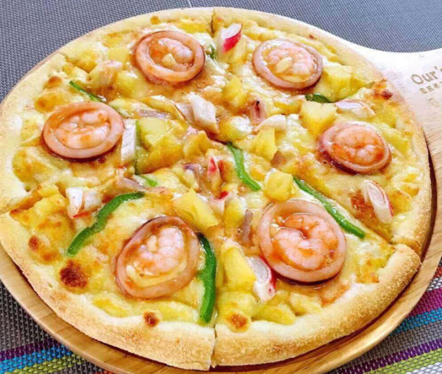 可口的披萨为什么叫做披萨,比萨和披萨有什么区别