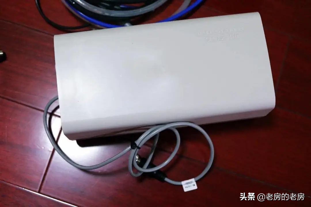 打开龙头即出热水,打开水龙头就是热水