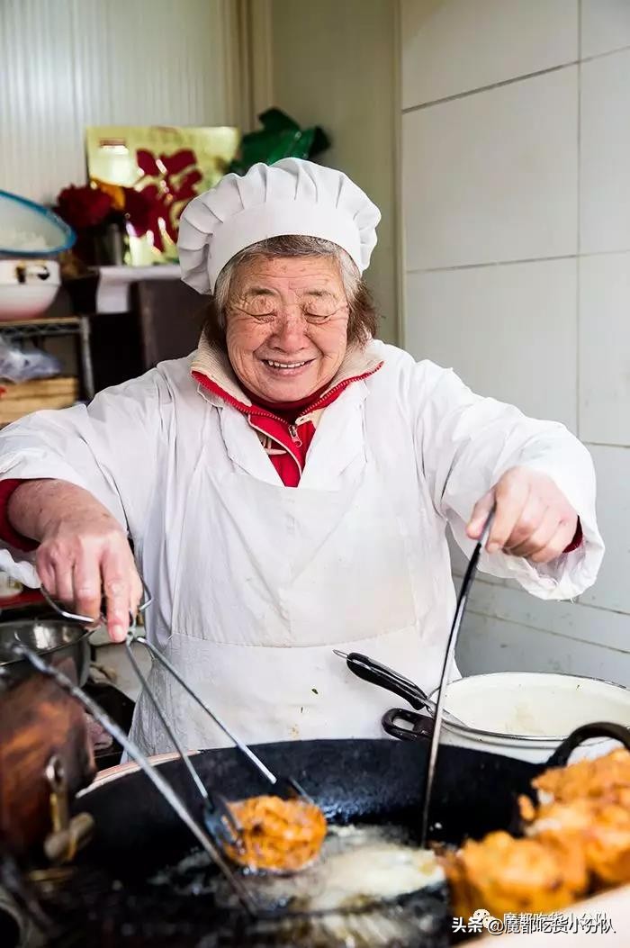 阿婆油墩子搬去哪里了,油墩子阿婆还清债务了么