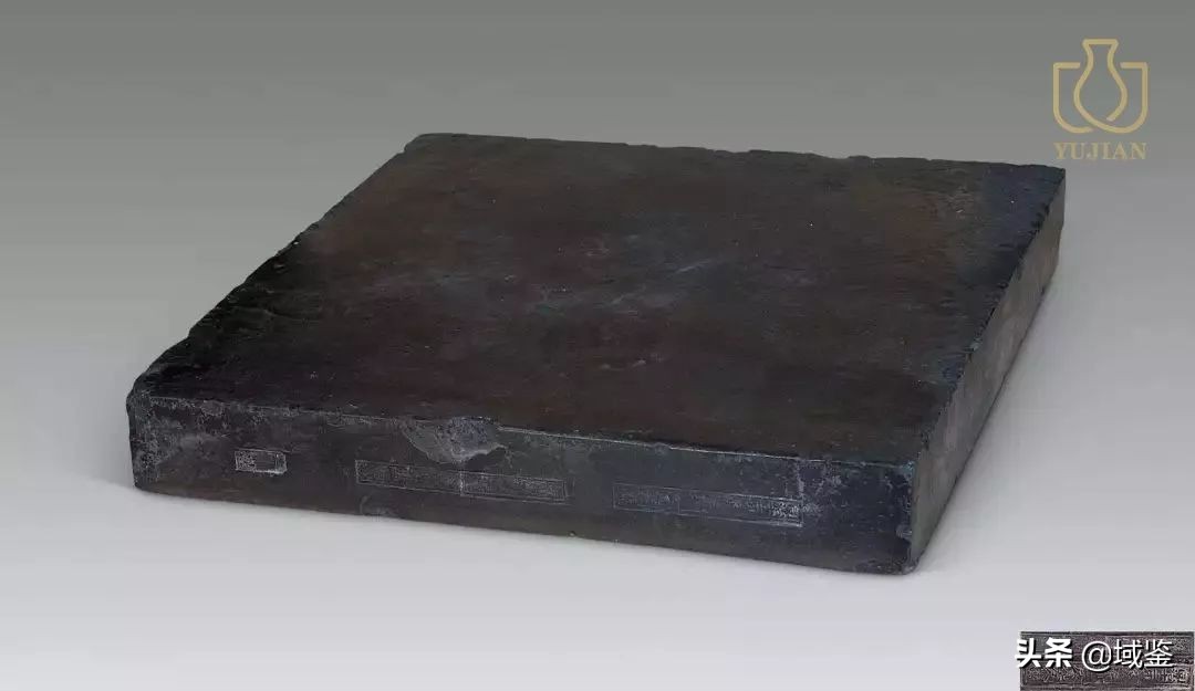 古代的砖是什么材质的,为什么原来的砖是青色现在是红色