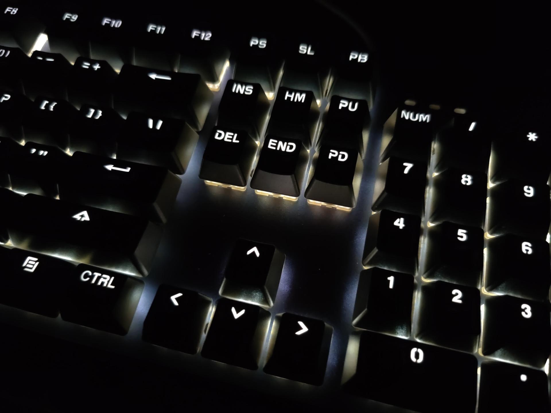 罗技键盘g610和k845,罗技键盘g412好还是k845好