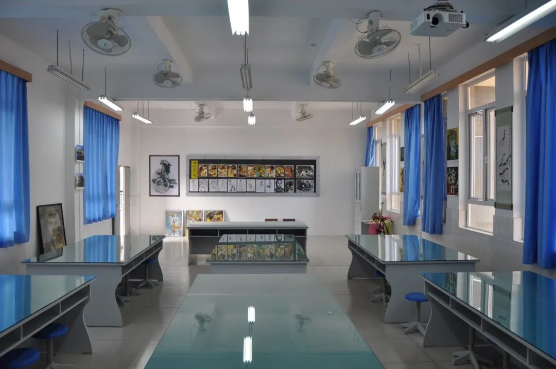 广州市白云中学,明德至善博学笃行广州高中