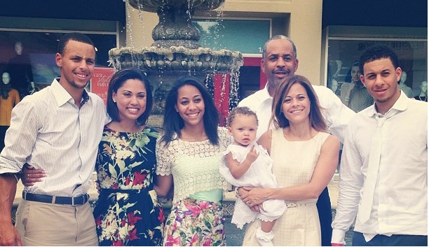 库里妹妹结婚，库里送妹夫如此订婚礼物，网友：我想成为库里妹夫