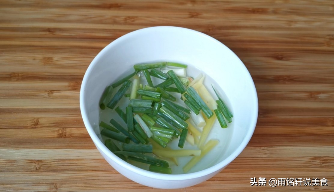 瘦肉怎么做又嫩又滑不柴,瘦肉怎样做不柴又嫩又好吃