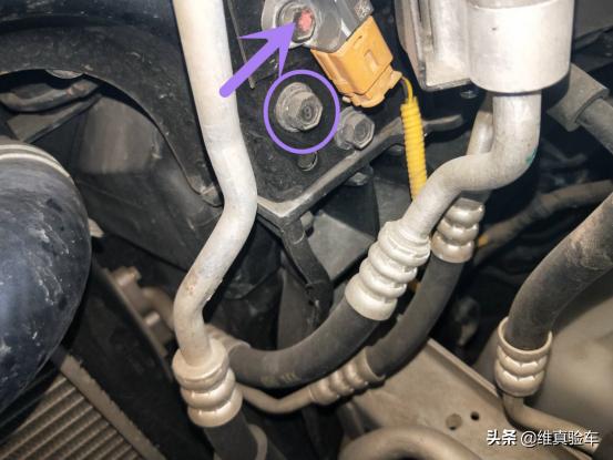 把车借给朋友结果看到了自己的车,把车借给朋友后还回来