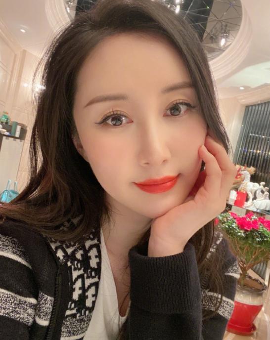 转型网红直播的10个女明星,4位网红转型成明星后现状