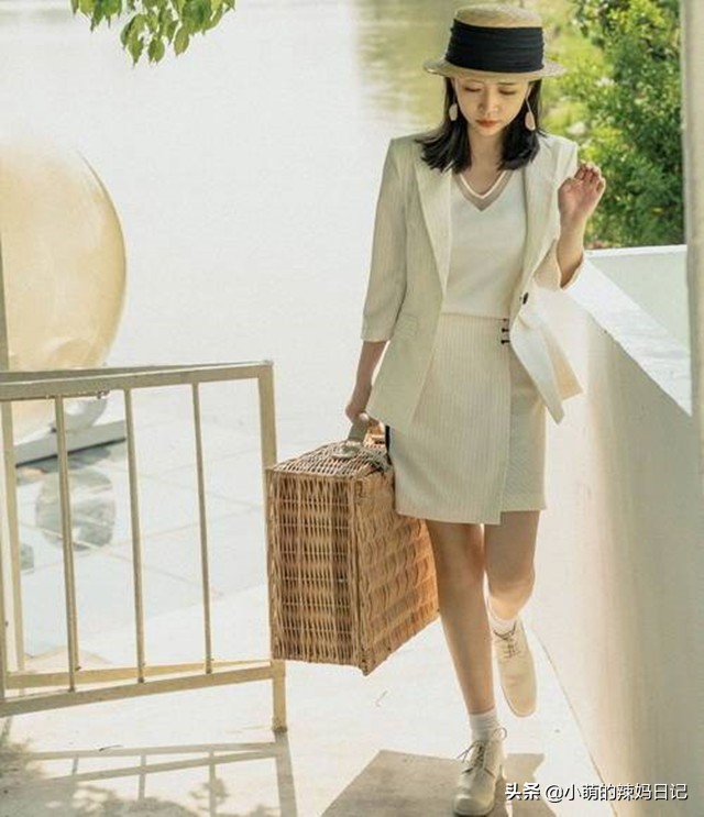 三木半身裙新款春秋,三木大码冬显瘦不规则毛呢半身裙