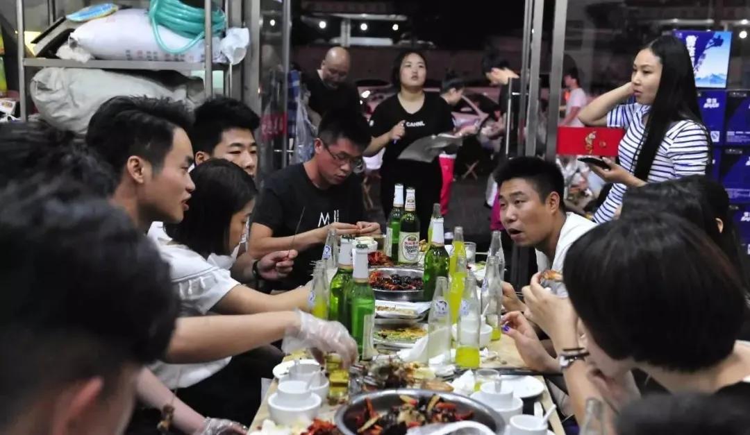 一颗白菜卖60多块钱！拯救韩国人今年的餐桌，全靠山东寿光了