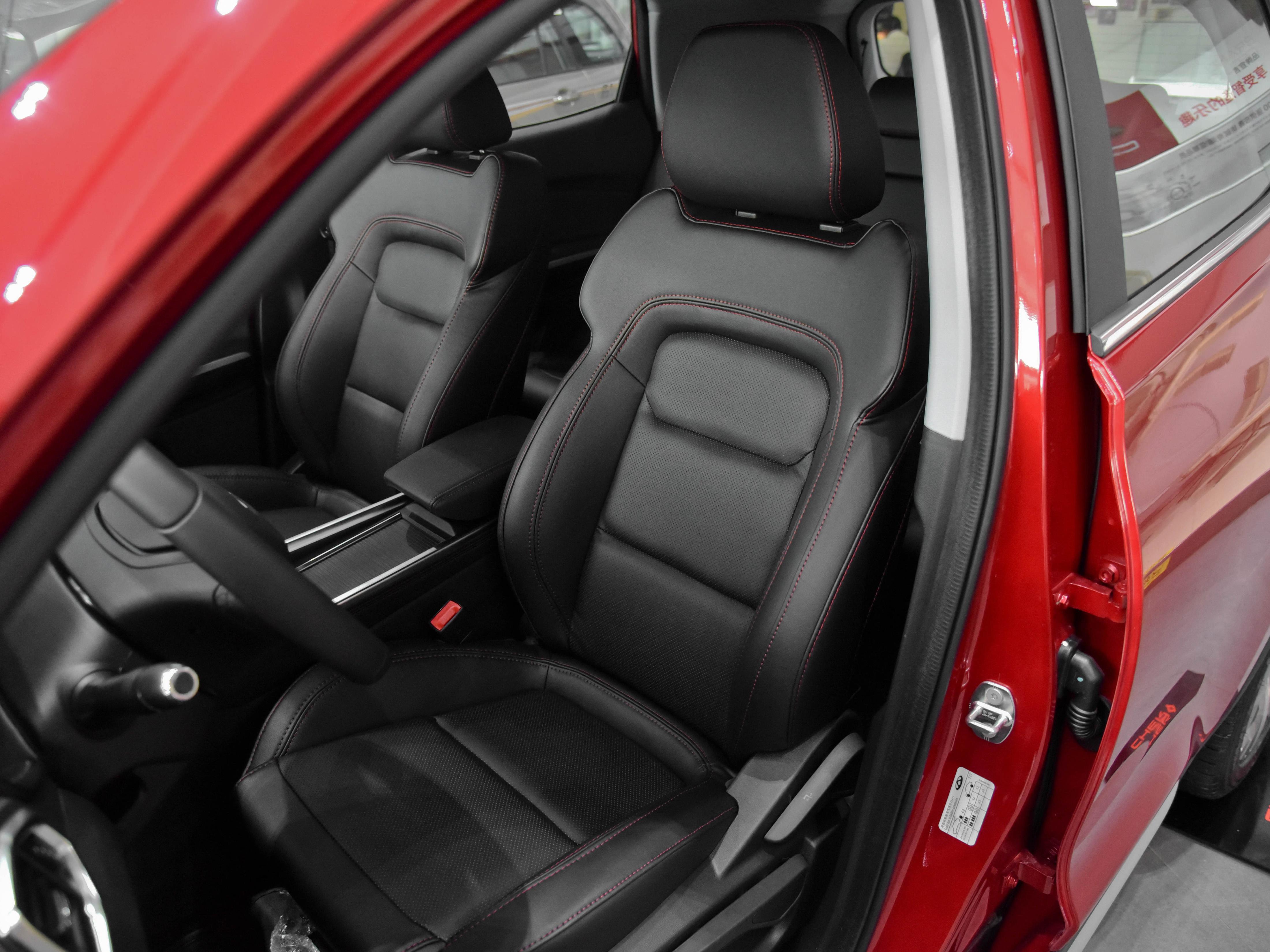 国产小型suv瑞虎3,国产紧凑型suv奇瑞瑞虎8