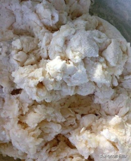 烫熟的面粉可以做什么,烫面加酵母发酵能做馒头吗