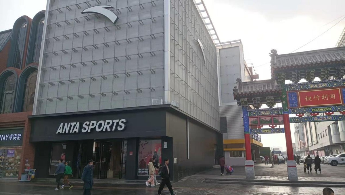 李宁vs安踏球员阵容,李宁vs安踏篮球鞋图片