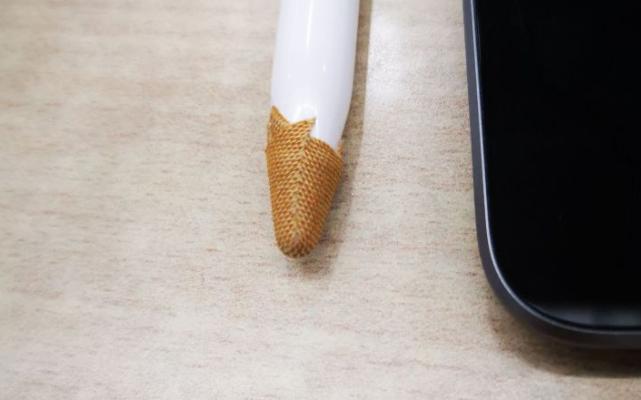 applepencil用的时候平板上有划痕,applepencil平替最新