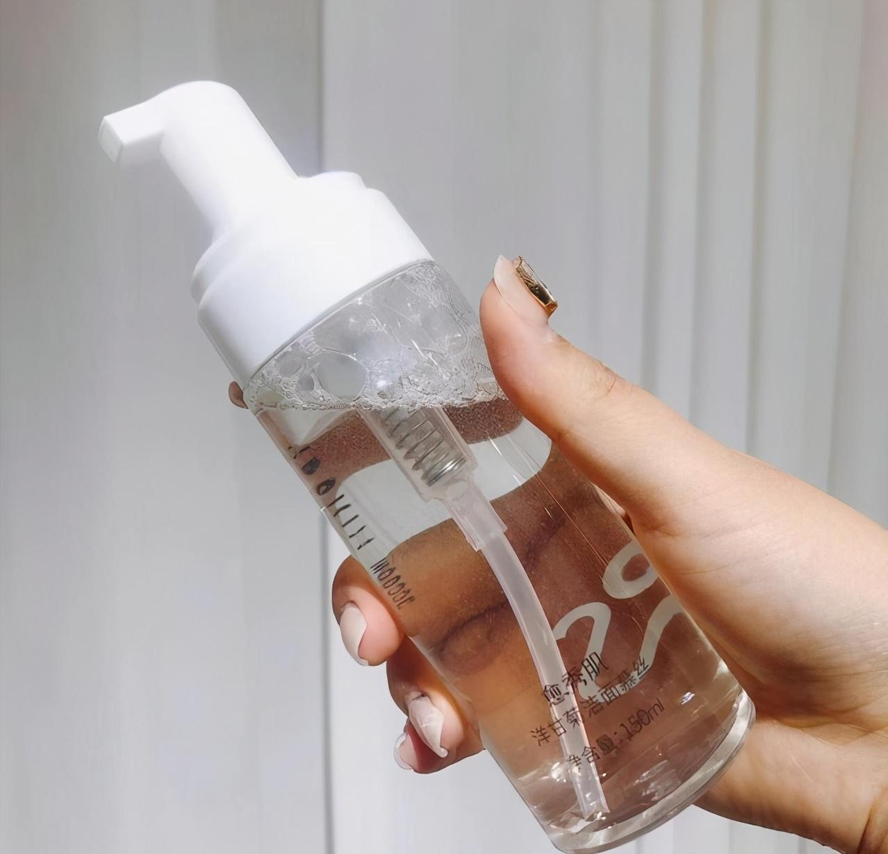 夏天皮肤毛孔粗大用冰水敷,夏天出油导致脸颊毛孔粗大怎么办