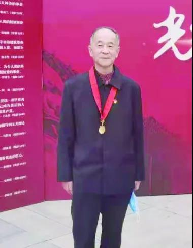 光荣在党50年采访老党员,光荣在党50年采访