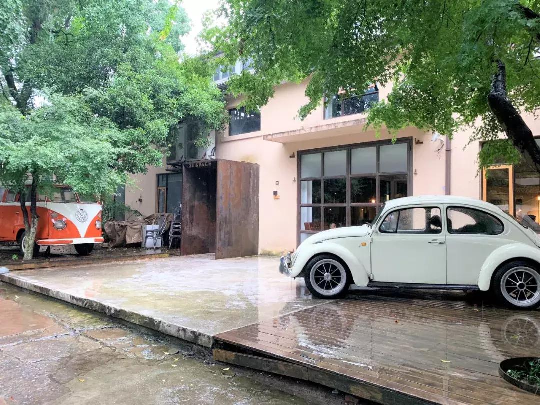 旧厂房改造文创园,淄博文创集市旧厂房改造陶艺