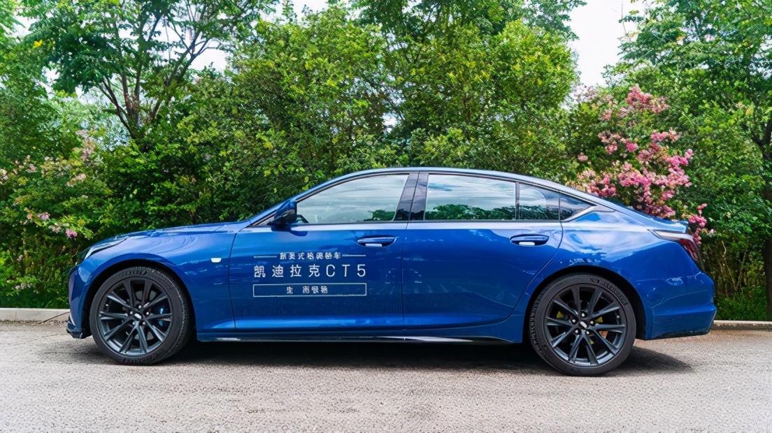 二手车推荐凯迪拉克吗,二手车保值率低值得推荐