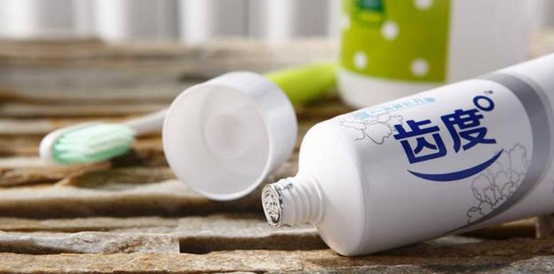 衣服油垢清洗小妙招,黑色衣服上油垢怎么洗掉