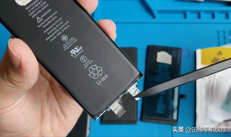 iphone11原装电池什么牌子,iphone11换电池换原装还是德赛