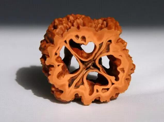 核桃裂尖怎么补救,核桃裂了还有价值吗