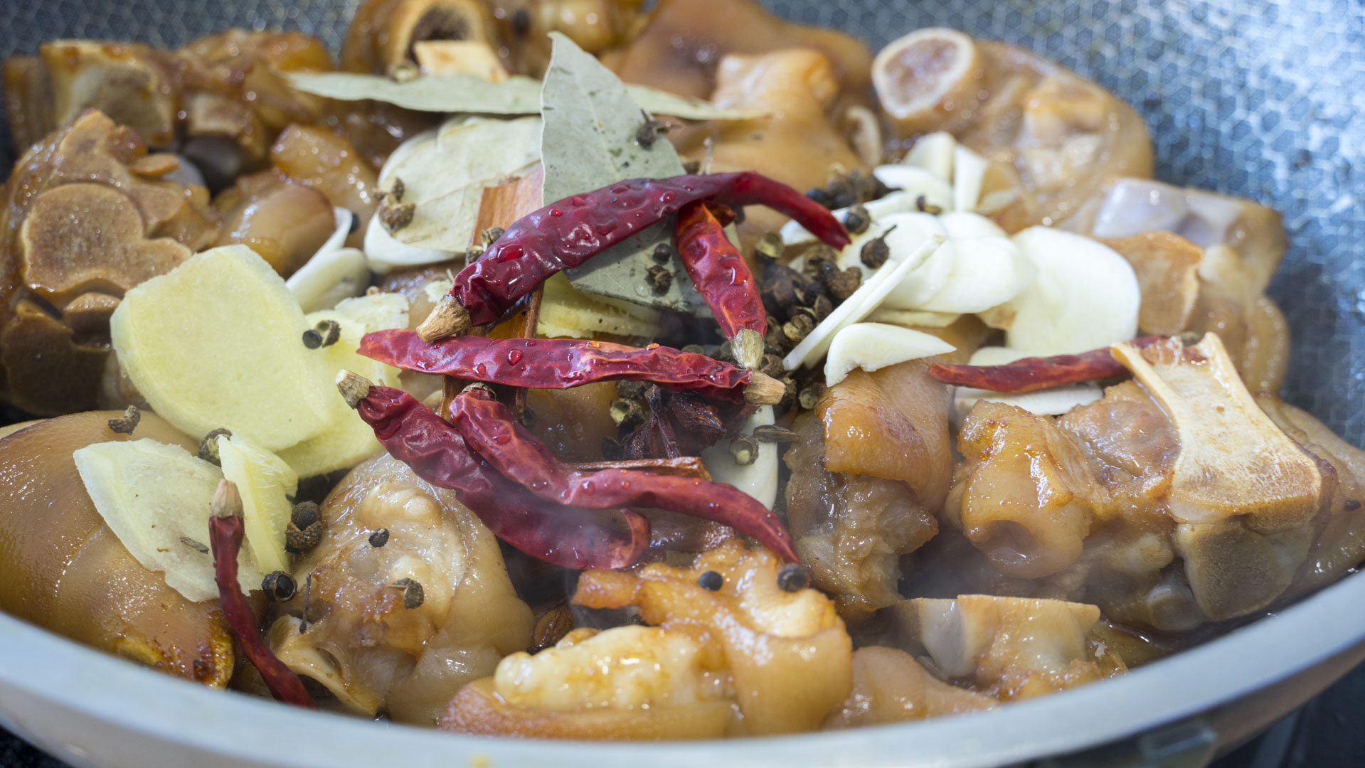 想吃卤猪蹄不用去外面买,想吃猪蹄有什么方法