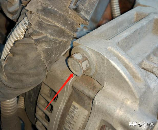 2万公里贬值80多万,45万买辆V8+6.4L的JEEP大切诺基SRT还值吗?